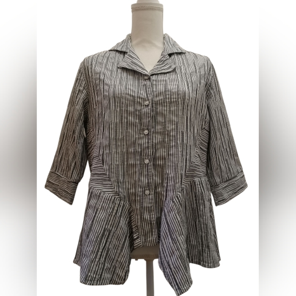 Niche Nilgun Derman Galaxy Stripe Asymmetrical Button Up Women's Blouse Medium
